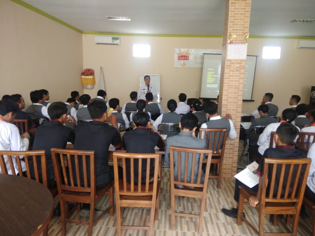Sosialisasi dan Kampanye P4GN di Kampus Queen Internasional
