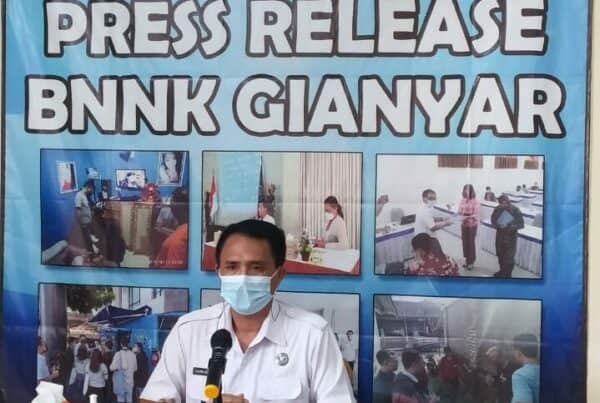 Kepala BNNK Gianyar melaksanakan kegiatan Press Release Pencapaian Giat P4GN Semester I Tahun 2021