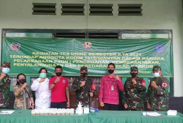 Sinergitas BNNK Gianyar dengan Kodim 1616 Gianyar melaksanakan kegiatan Tes Urine untuk personel Kodim 1616 Gianyar